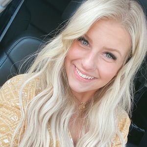 Meet your Posher, Olivia